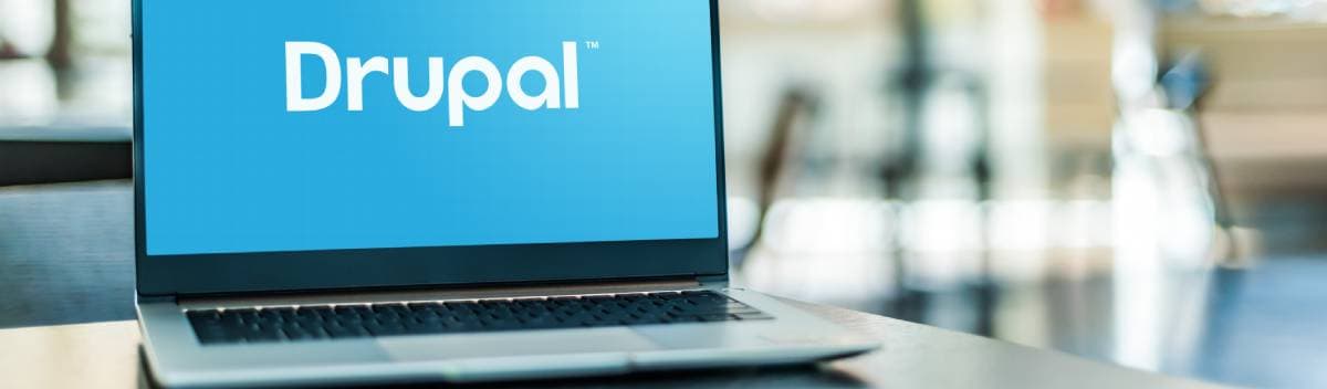 The word "Drupal" on laptop